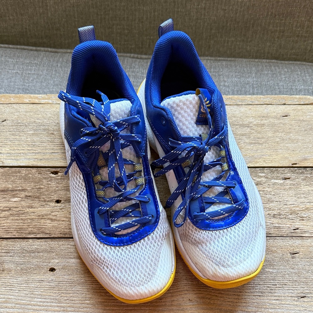 Under Armour Sneakers